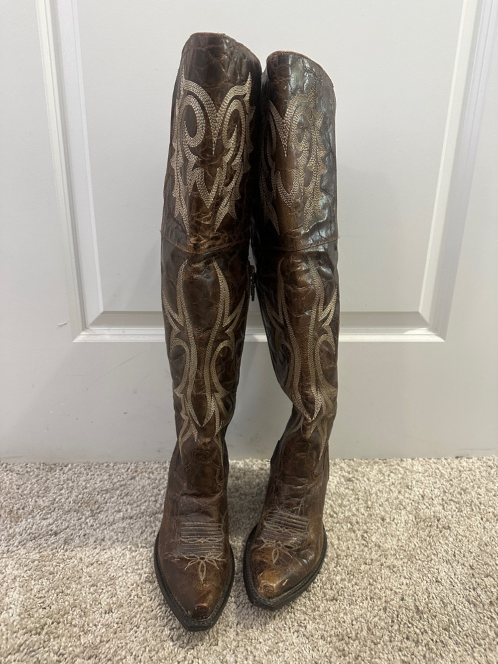 Dan Post Brown Leather Embroidered Knee-High Cowboy Boots Women's Size 8.5 EUC - Picture 2 of 7